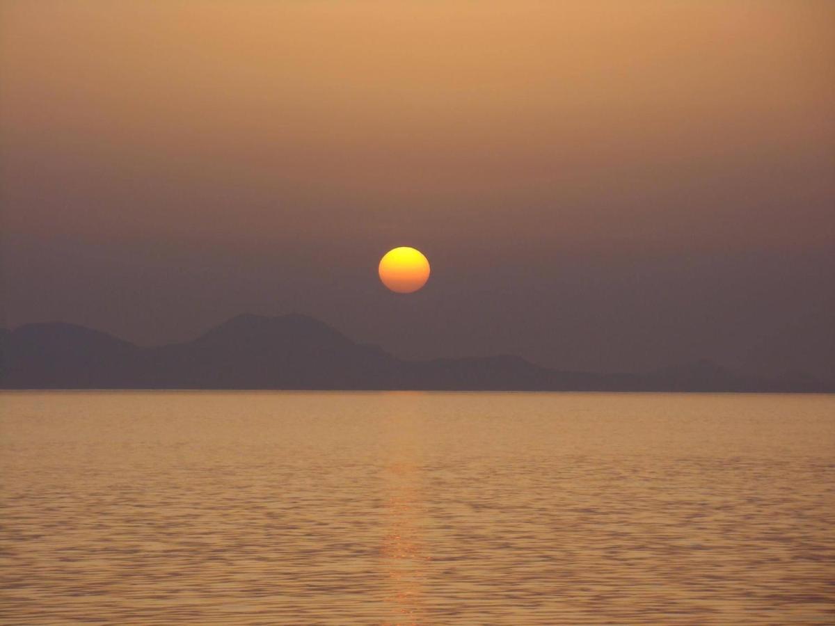 Ares Suites Plataria Buitenkant foto